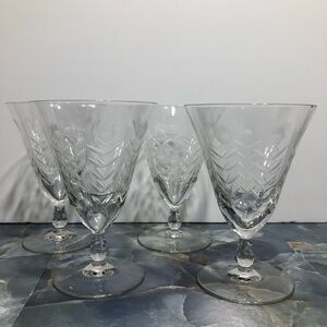 4 Crystal Water Goblets Geometric Pattern Excellent Condition